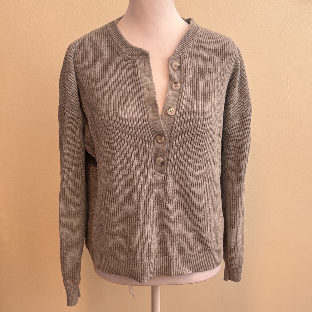 LOFT Women's V-Neck Sweater in Grey